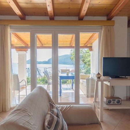 Villa Theodora View Apartments Polimnia 아기오스 게오르기오스 파곤 외부 사진