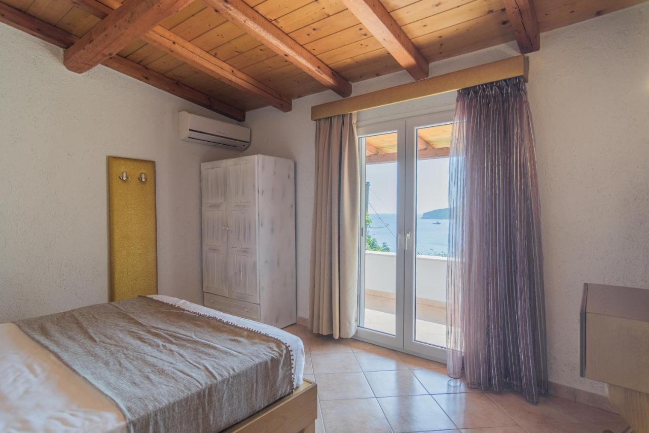 Villa Theodora View Apartments Polimnia 아기오스 게오르기오스 파곤 외부 사진